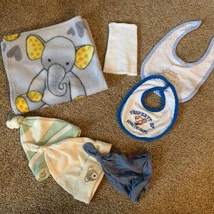 Bundle of 7 baby accessories